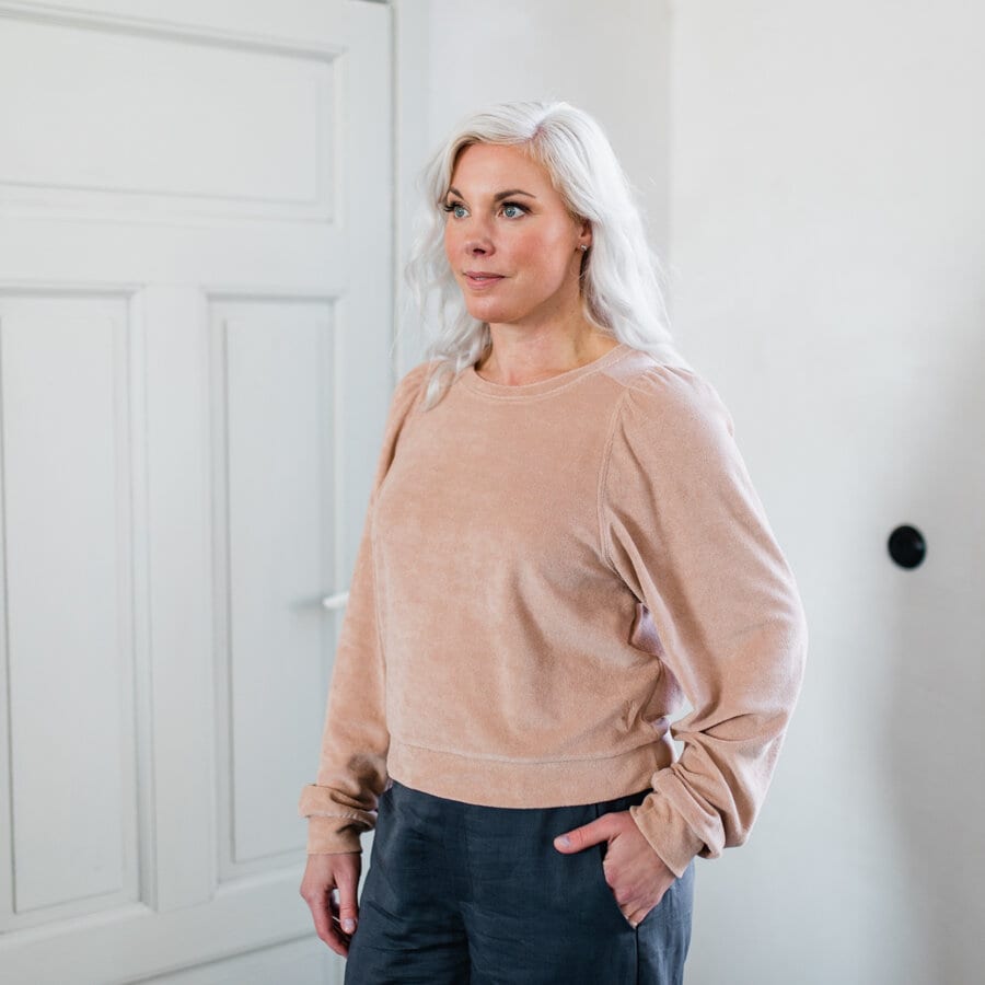 Cute sweater - almond