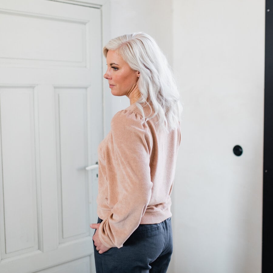 Cute sweater - almond