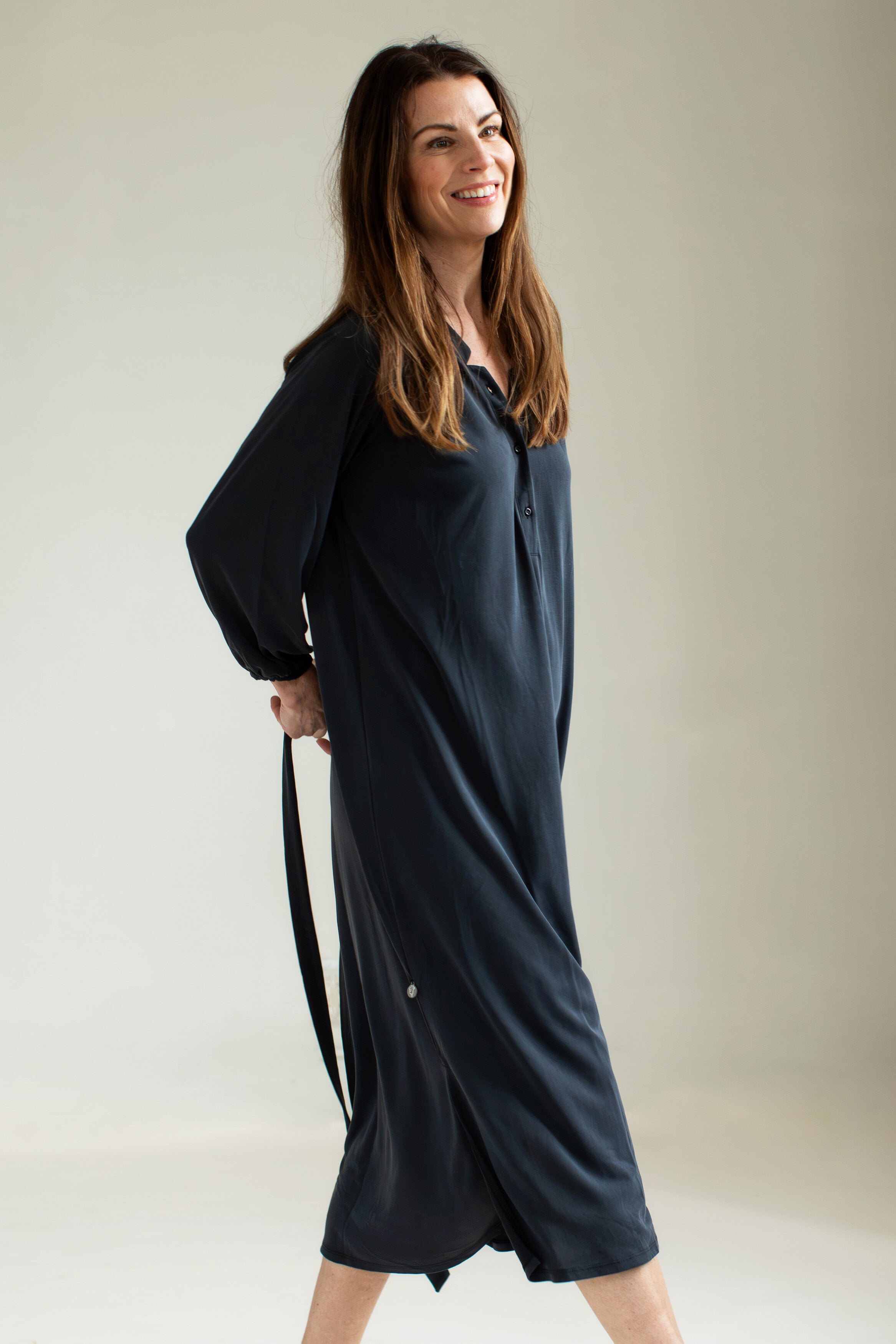Universe dress - black