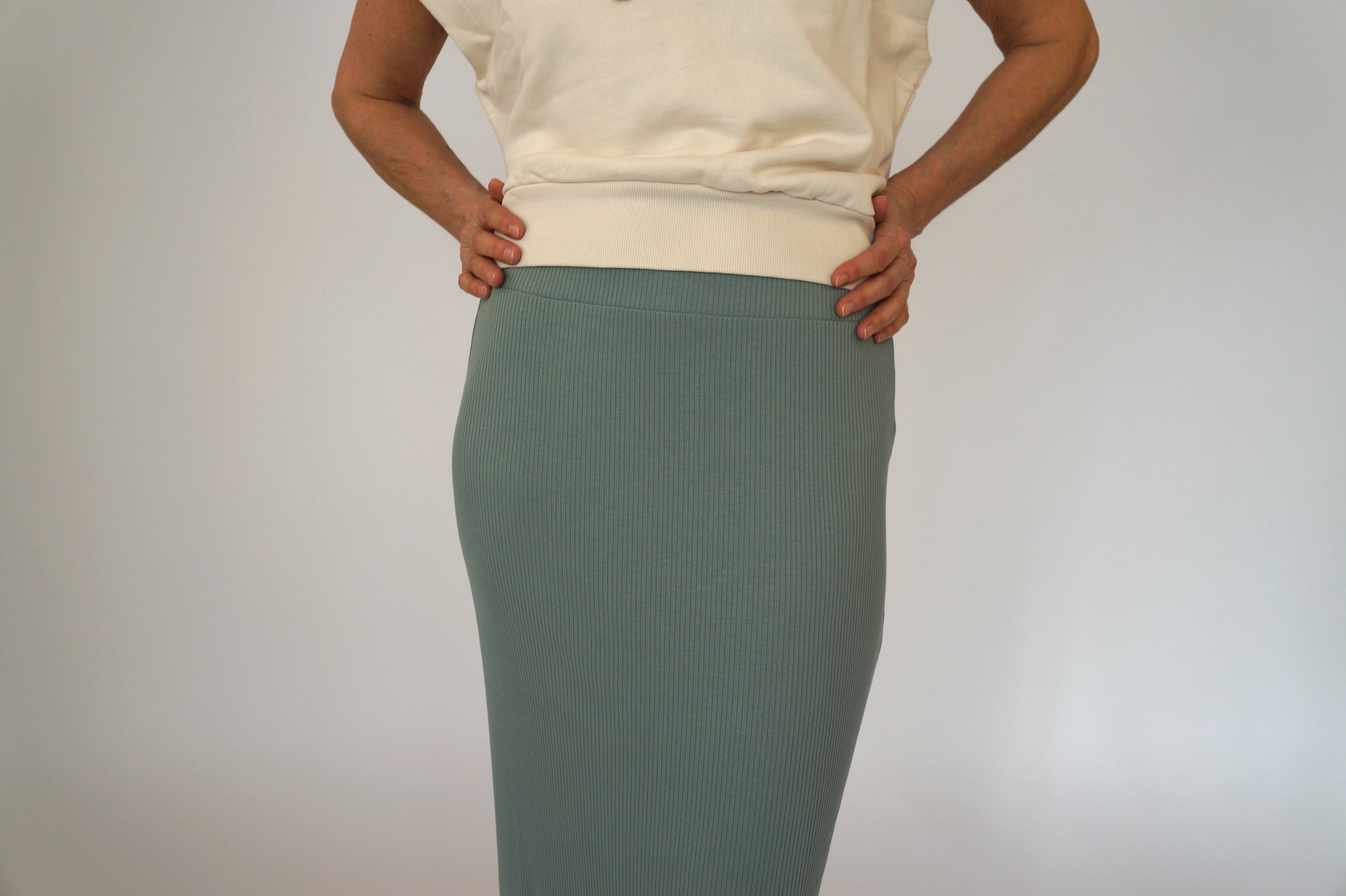 Melvina skirt - green sage