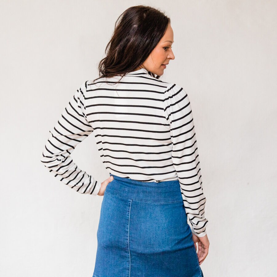 Pepper top ls - striped soft white