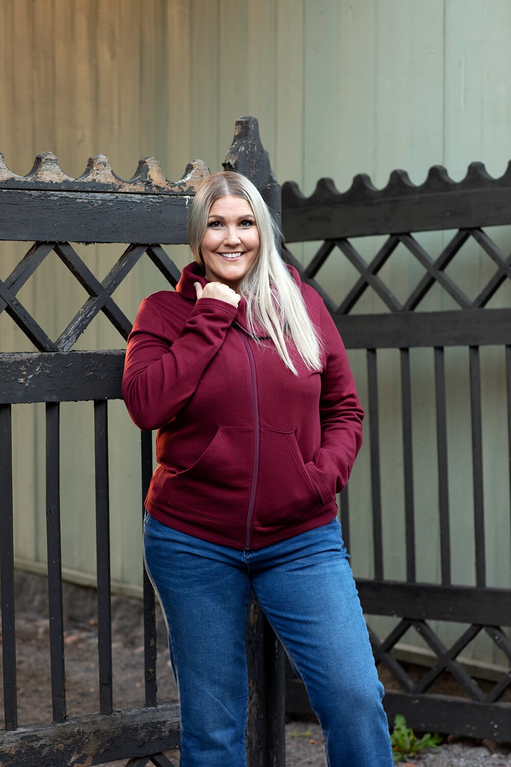 Frankly for me hood II - dark cherry