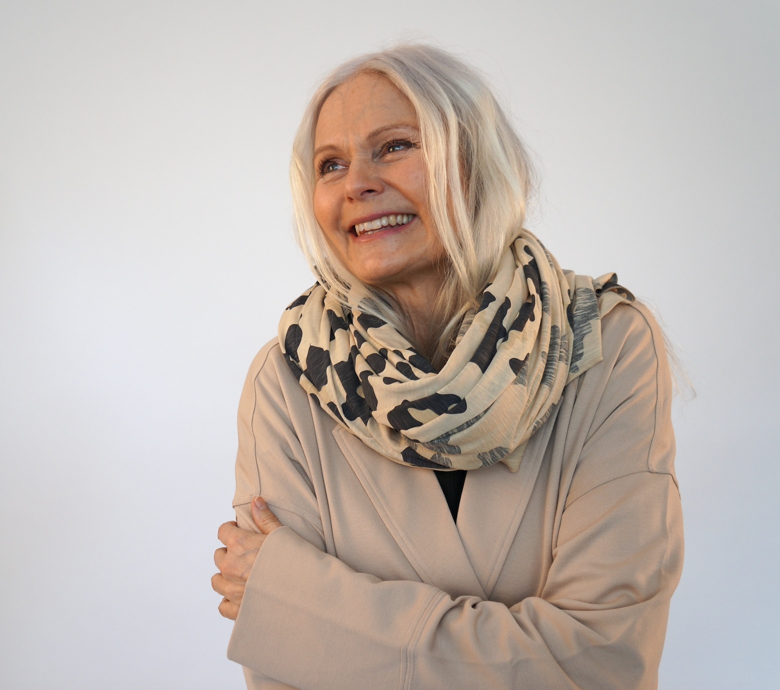 Sally shawl - simba oyster yellow