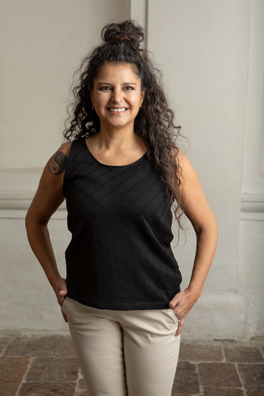 Valerie singlet - black