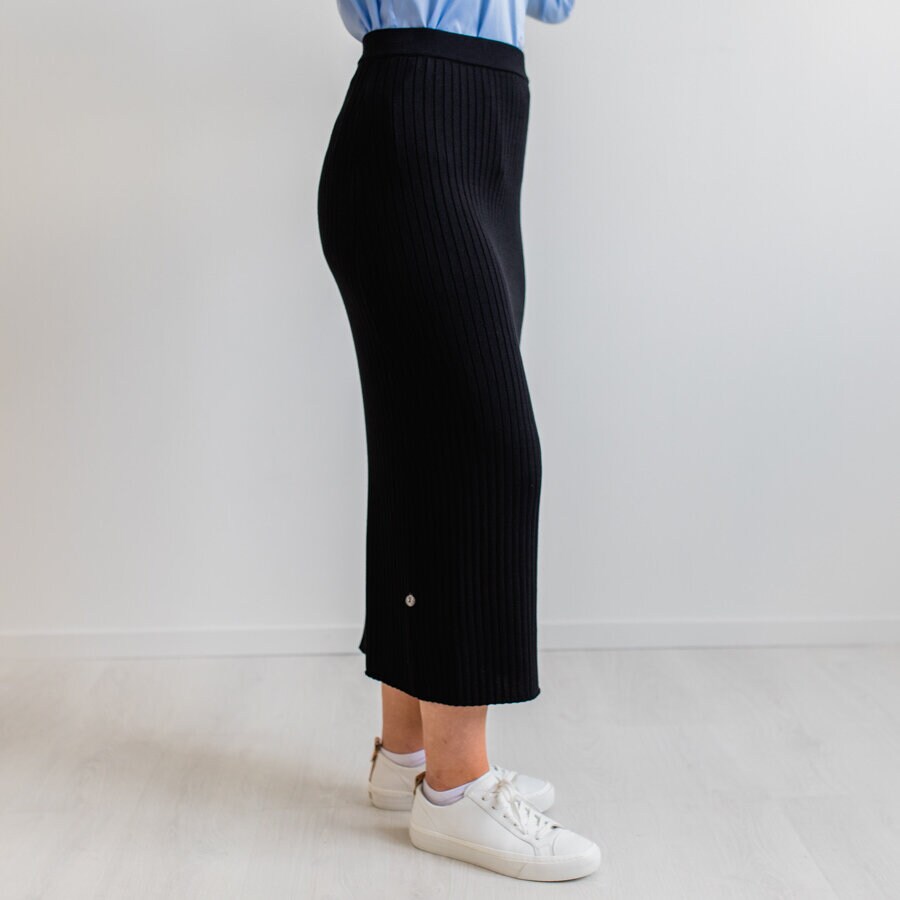 Tube knitted skirt - black