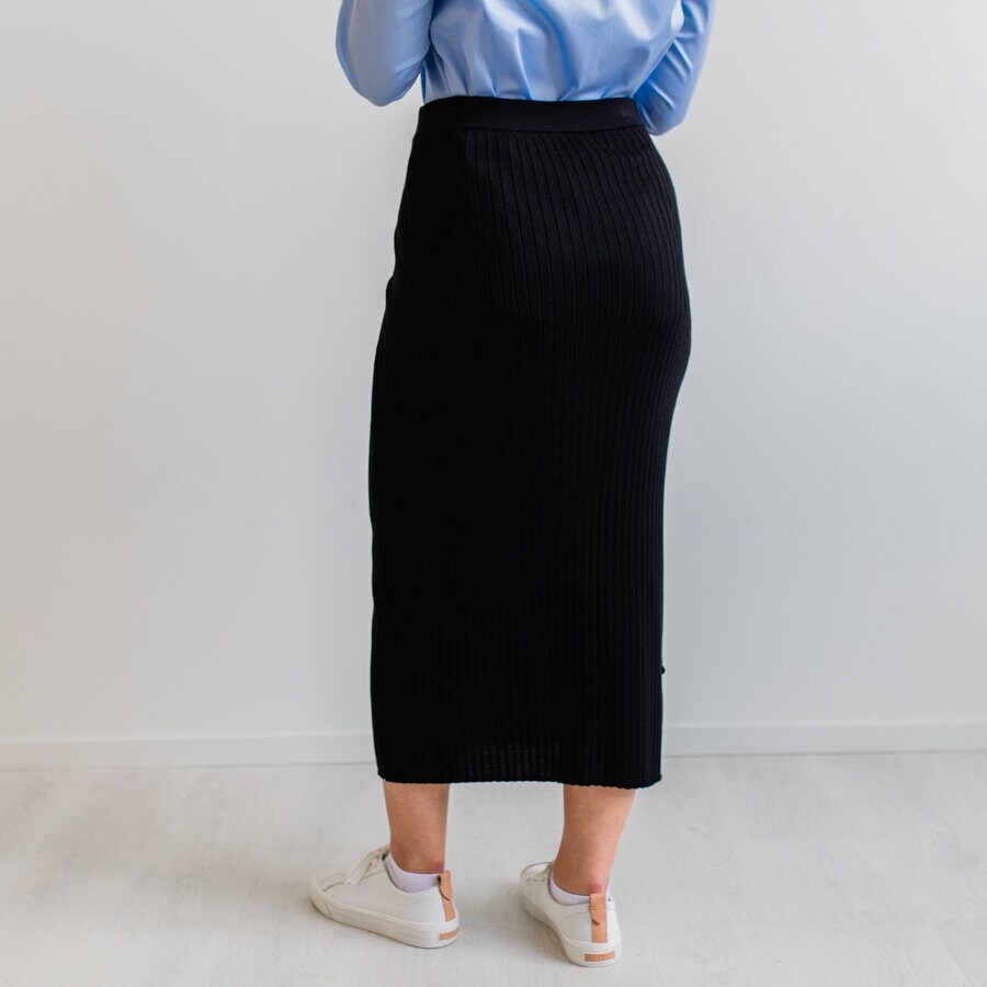 Tube knitted skirt - black