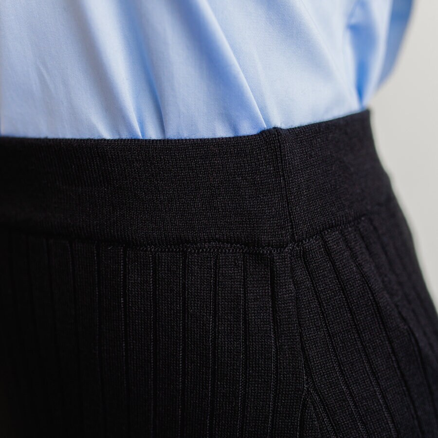 Tube knitted skirt - black
