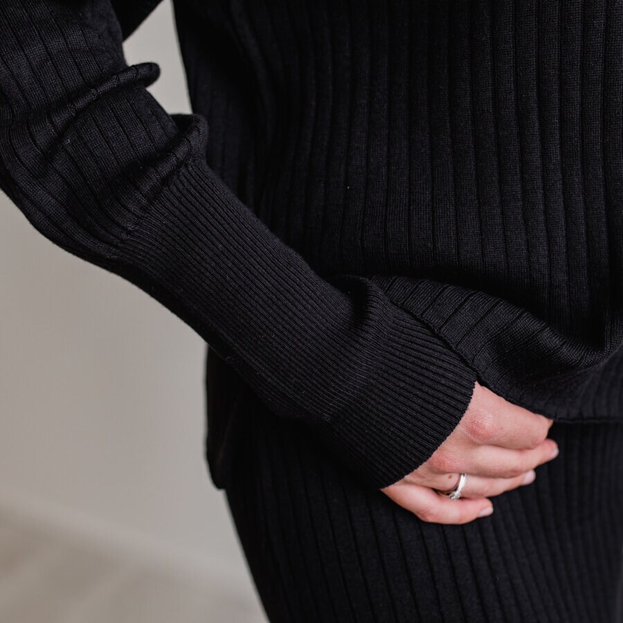 Tube sweater - black