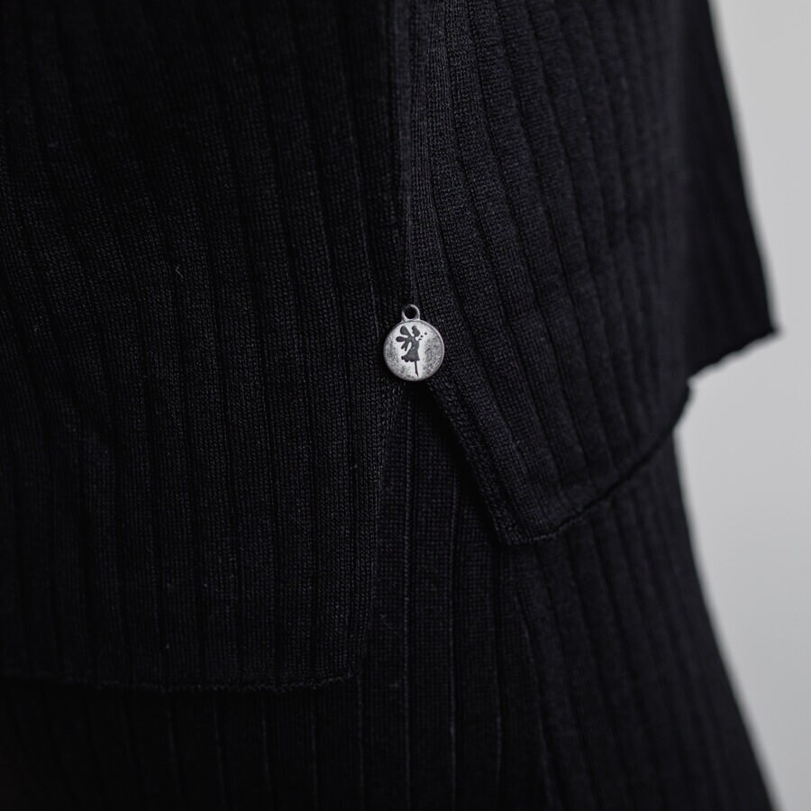 Tube sweater - black