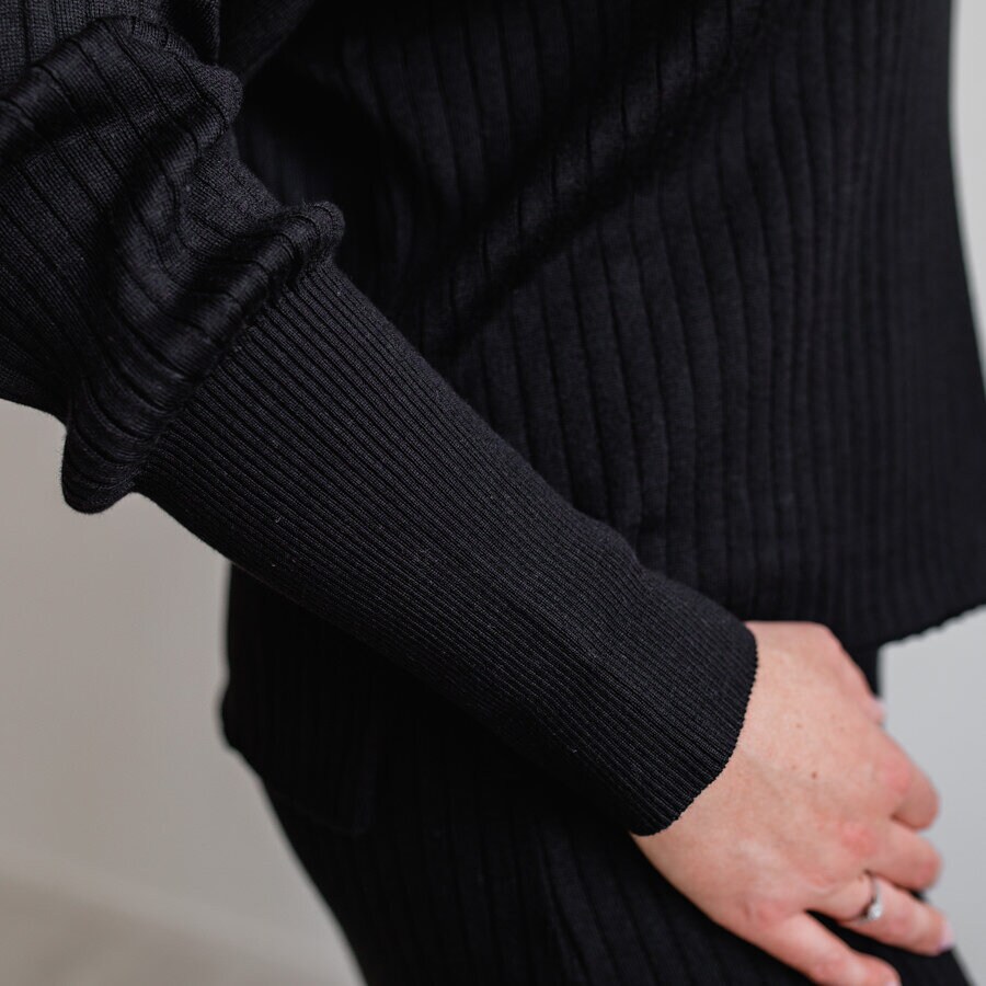 Tube sweater - black